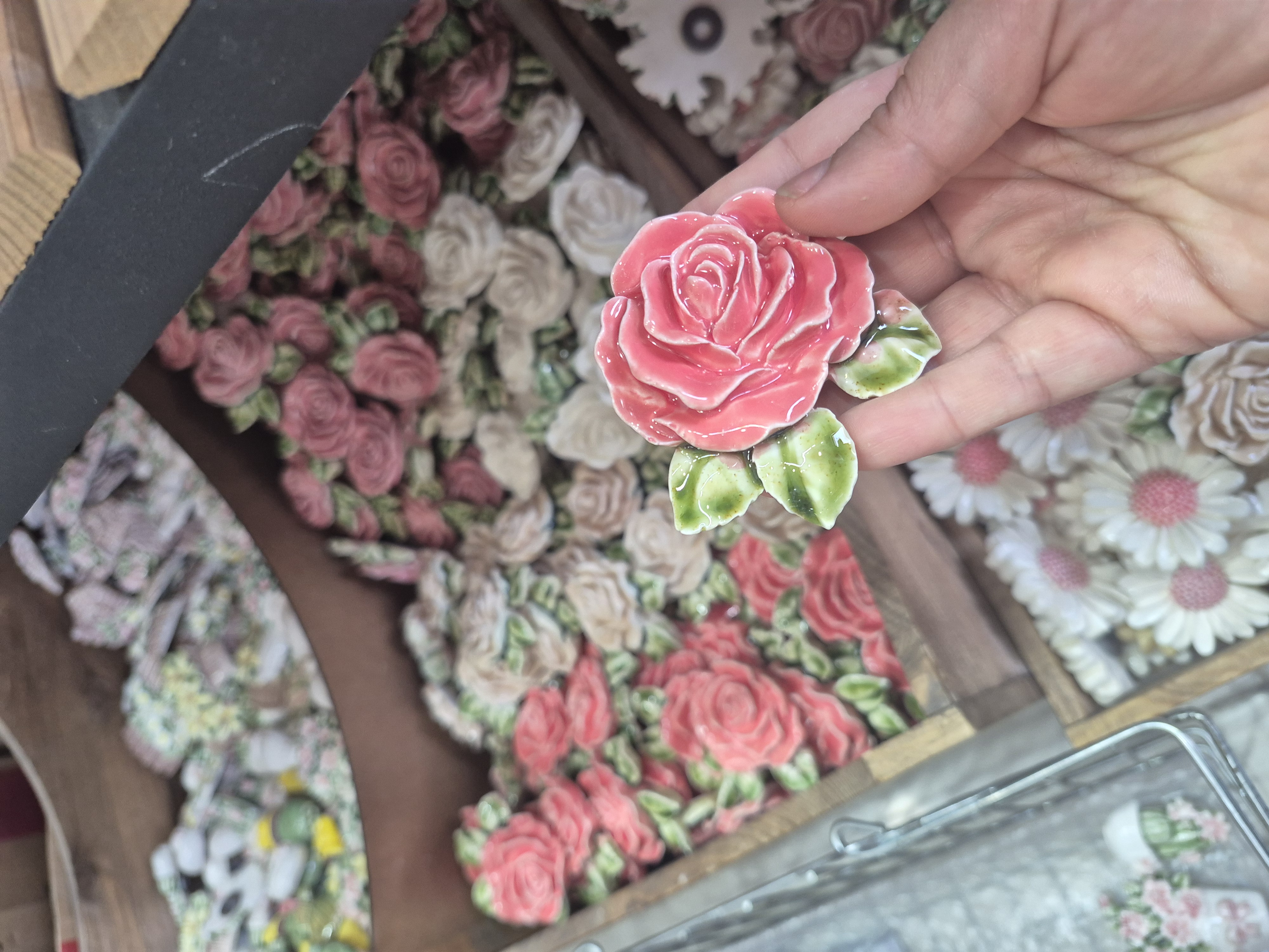 مگنت تزئینی یخچال گل رز قرمز